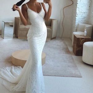 Made with Love Bridal Scottie wedding dress AU size 4 (US size 0)